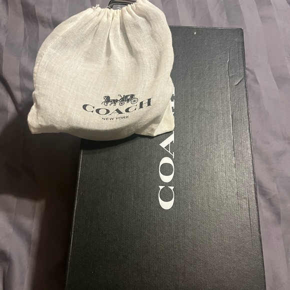 Men’s Coach Loafer Shoes and matching belt - Picture 4 of 4